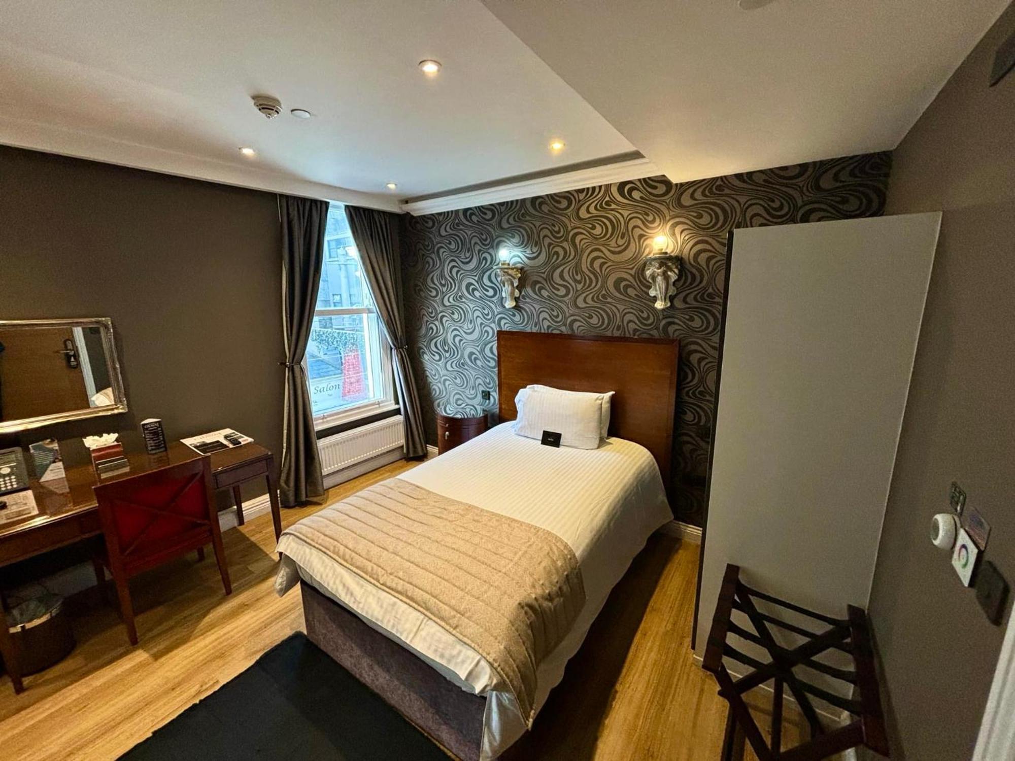 Halvard Hotel Douglas Extérieur photo